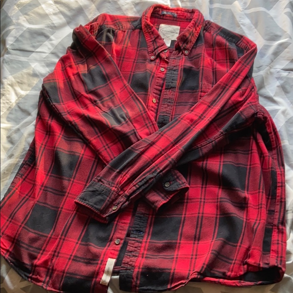 men’s red and black flannel